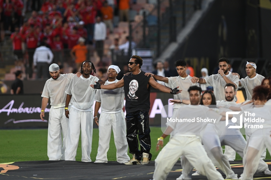 Al Ahly fans turned their back on Mohamed Ramadan during CAF’s Final ceremony performance in solidarity with Palestine.