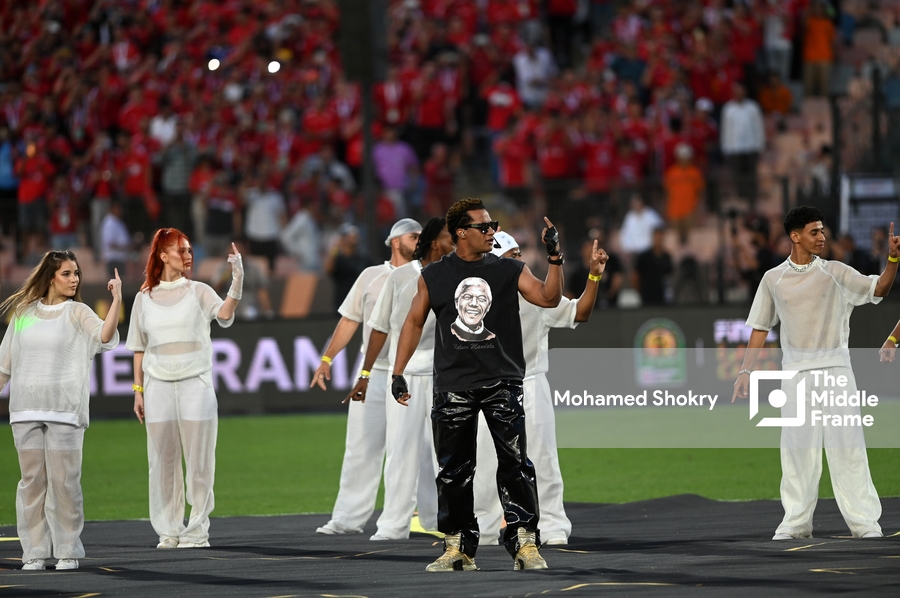 Al Ahly fans turned their back on Mohamed Ramadan during CAF’s Final ceremony performance in solidarity with Palestine.