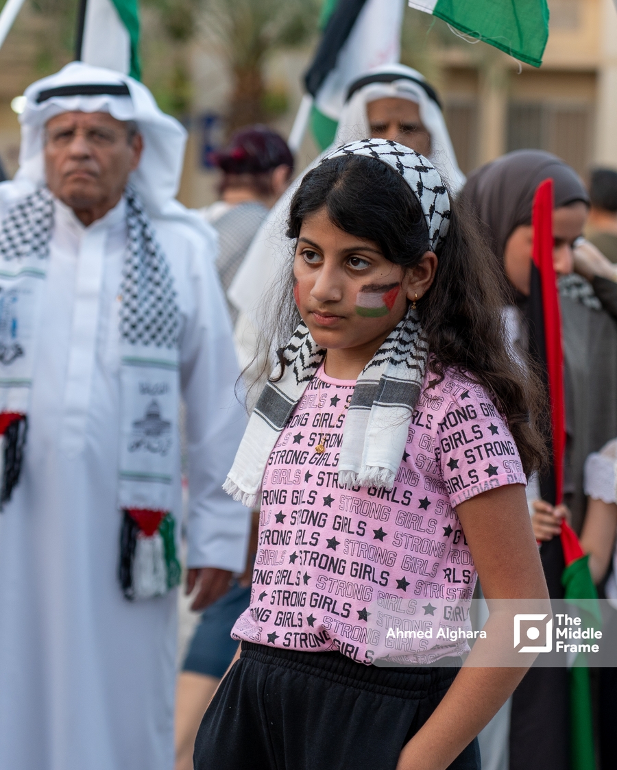 Mass demonstration in Bahrain in support of the Palestinian resistance.