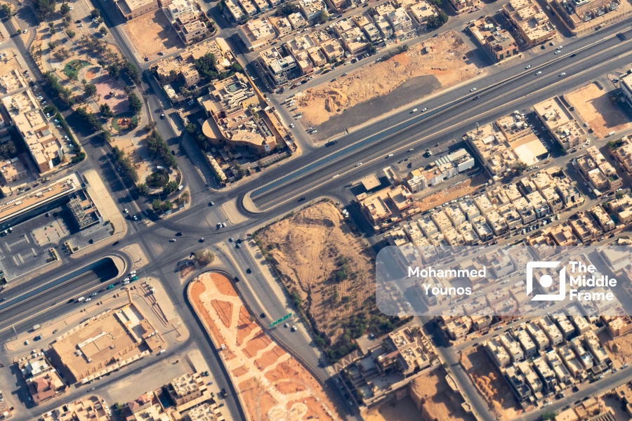 Riyadh Suburbia: Residential Streets and Urban Development