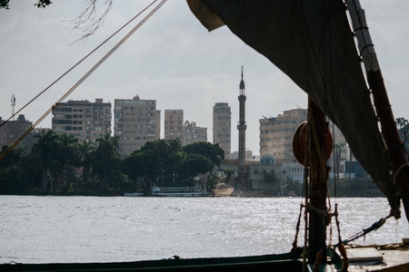 قارب صغير فى النيل