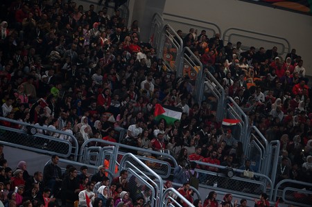 Raising the Palestinian flag in the final of the 2024 African Men’s Handball Cup 2024